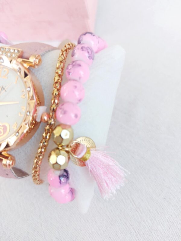 Reloj en cajita con accesorios - Imagen 13