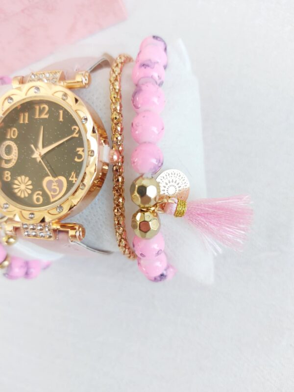 Reloj en cajita con accesorios - Imagen 7
