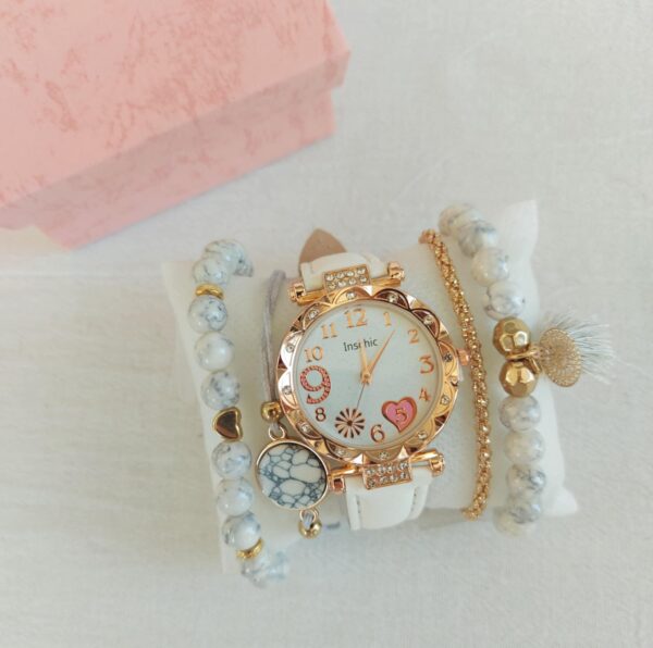 Reloj en cajita con accesorios - Imagen 17