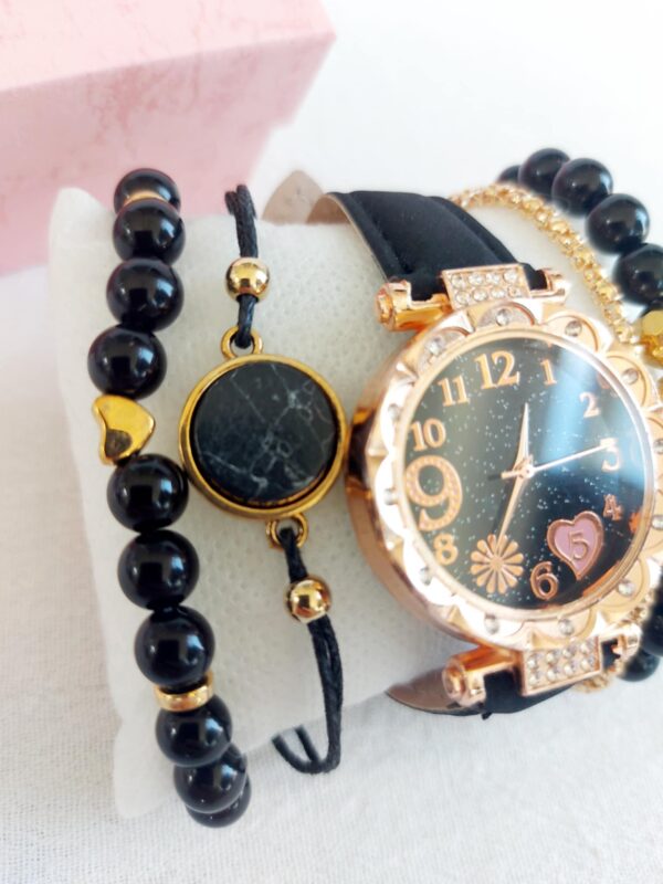 Reloj en cajita con accesorios - Imagen 3