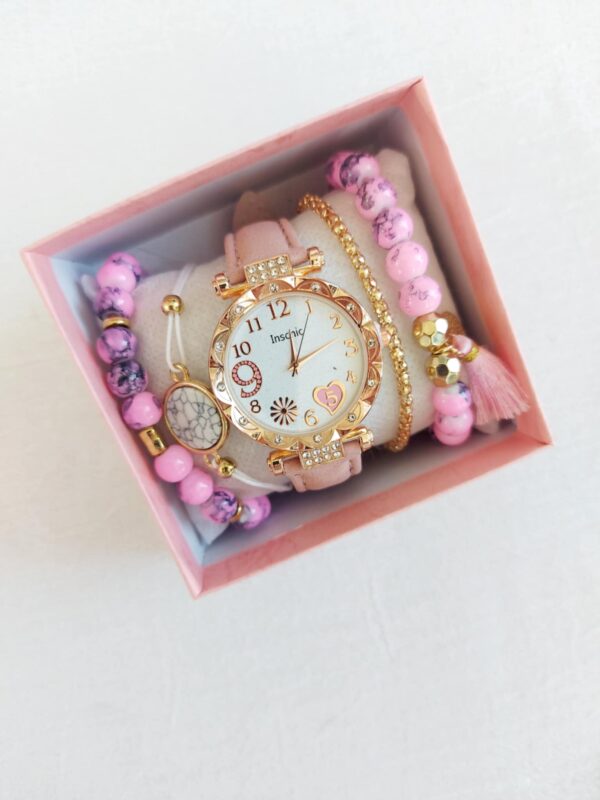 Reloj en cajita con accesorios - Imagen 16