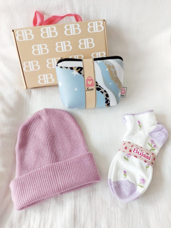 Box neceser+gorrito+pack x 2 de medias - Imagen 6