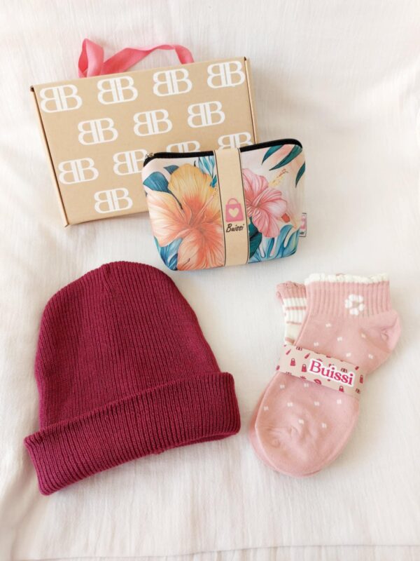 Box neceser+gorrito+pack x 2 de medias - Imagen 9