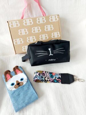 Box con cartuchera + pack x 2 medias +`llavero