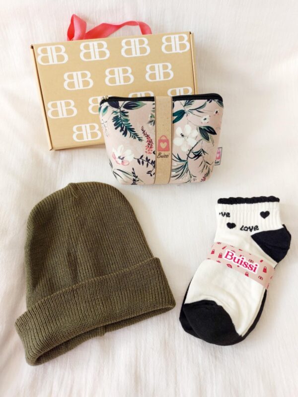 Box neceser+gorrito+pack x 2 de medias - Imagen 10