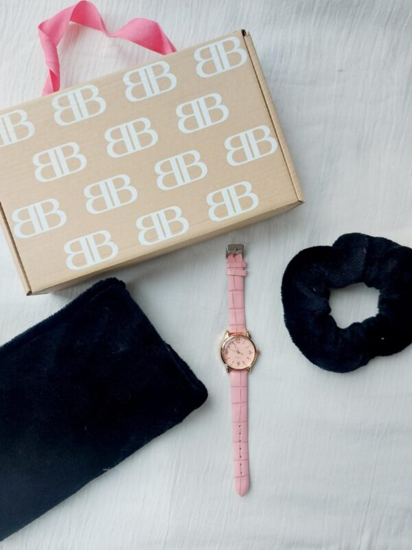 Box con cuello polar + scrunchie+ reloj - Imagen 6