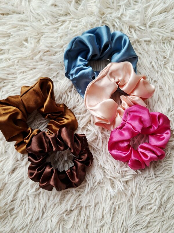 Scrunchies lisos PACK X 12 un